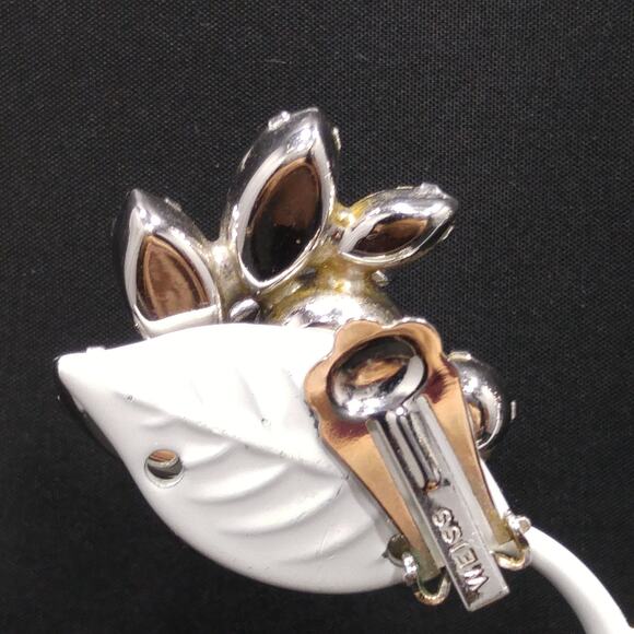 Weiss Gray Clear Rhinestone Earrings, Rhodium Plated, 1960s Vintage Jewelry - Picture 6 of 10